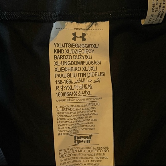 RESERVED C2C GFD Under Armour Kids Big Girls Heat Cropped Below Knee Leggings - Picture 4 of 7